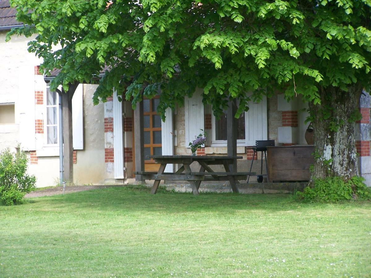 Gite en Forterre Druyes-les-Belles-Fontaines Exterior foto